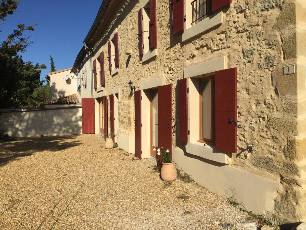 la maison ocre Saint-Julien-de-Briola Extérieur photo