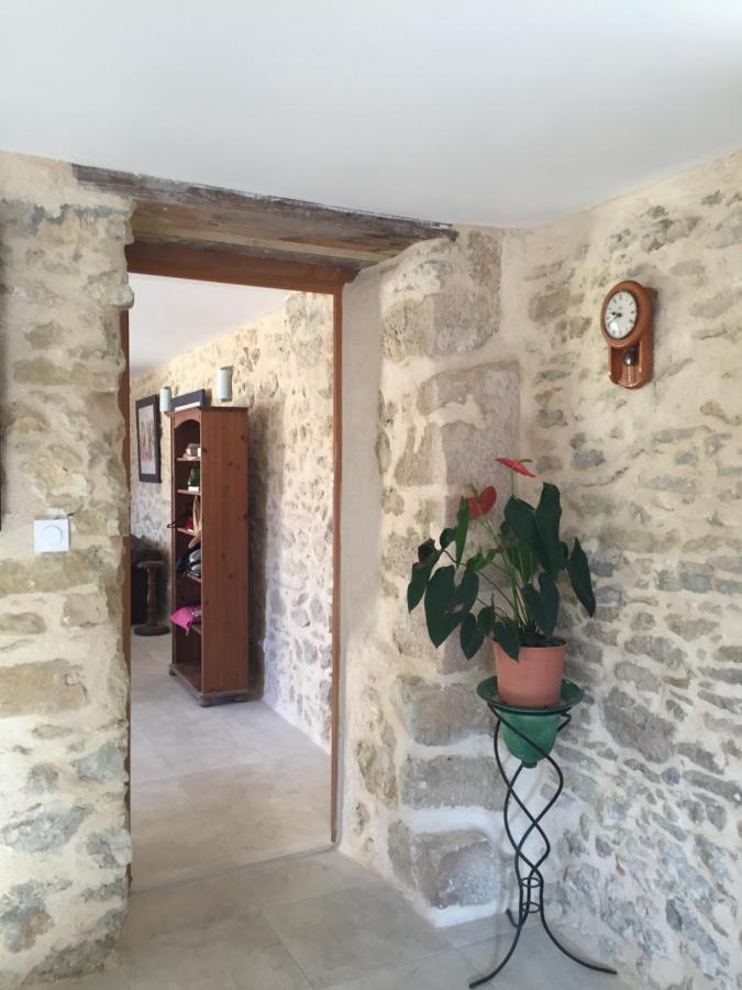 la maison ocre Saint-Julien-de-Briola Extérieur photo